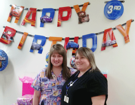 (l-r) Eastern Health nurses Mary Pottle and Tara O’Keefe